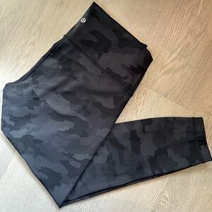 Lululemon Wunder Under High-Rise Legging- Sz 12